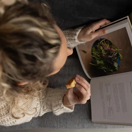 Scala By Moderna Profit- Lakowa 60c アパート