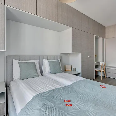 Scala By Moderna Profit- Lakowa 60c Apartment *