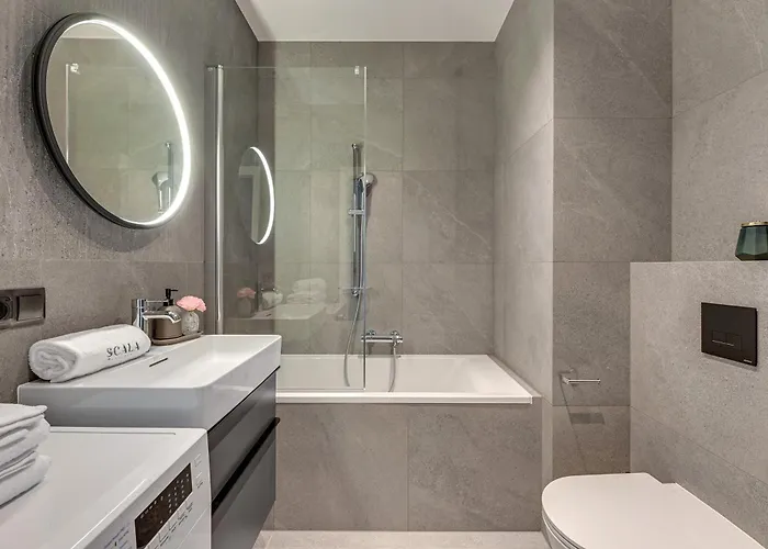 Scala By Moderna Profit- Lakowa 60c شقة