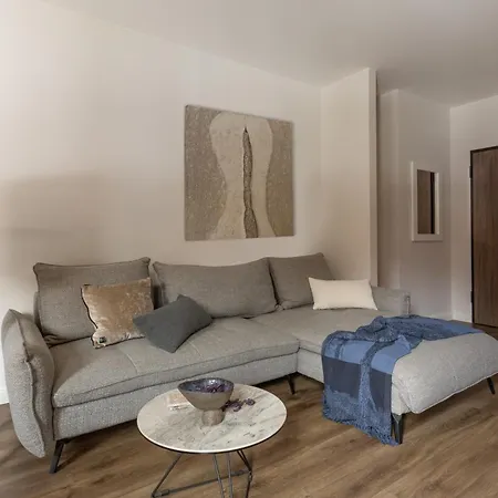 Scala By Moderna Profit- Lakowa 60c *